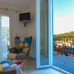 Sterna Gaios